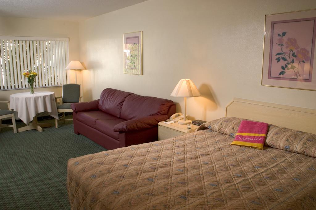 Cypress Cove Nudist Resort Пойнсиана Номер фото
